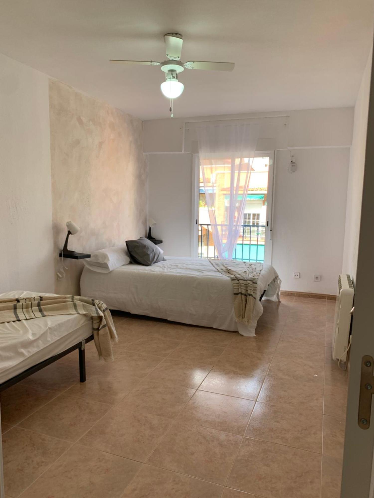 Mejorana Habitaciones Мадрид Екстер'єр фото